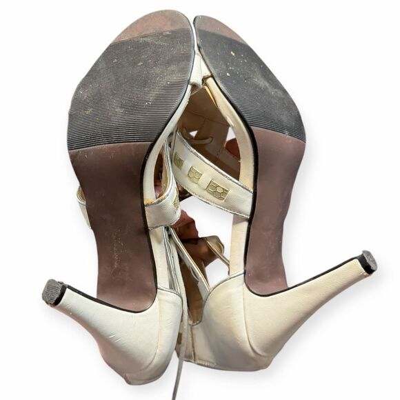 BEACON Women’s Beige Lace-Up Cutout Studded Heels Size 9M - Picture 9 of 9